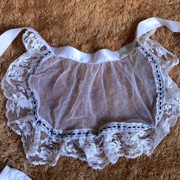 Bundles of lingeries from Seduction and Fredericks - Picture 11 of 15